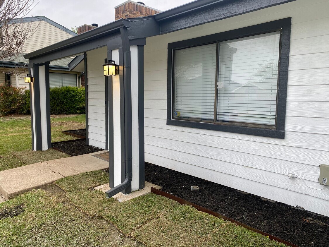 Primary Photo - 5819 Timbercrest Dr