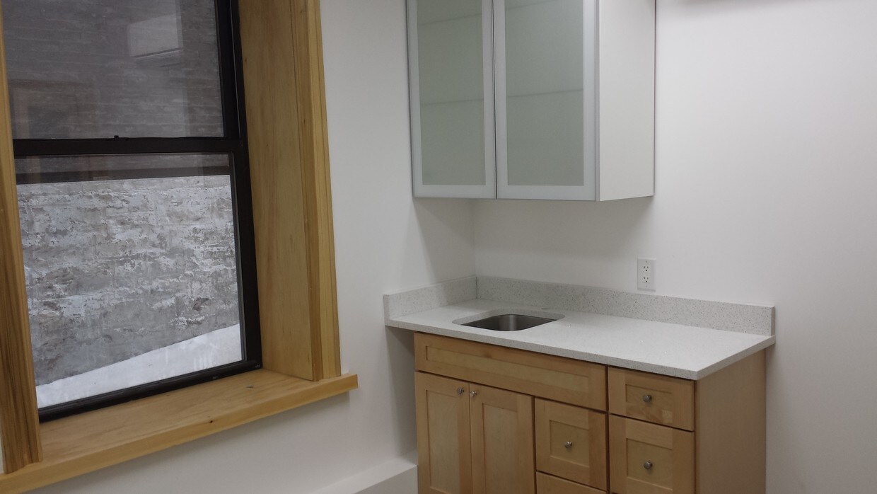 Foto del edificio - 715 W 170th St
