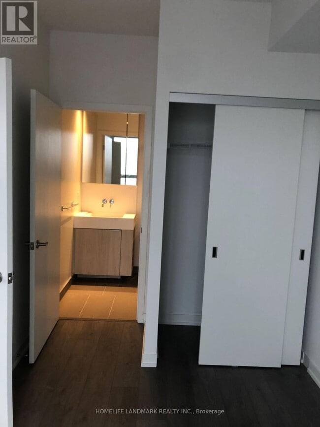 Building Photo - 20 Richardson St