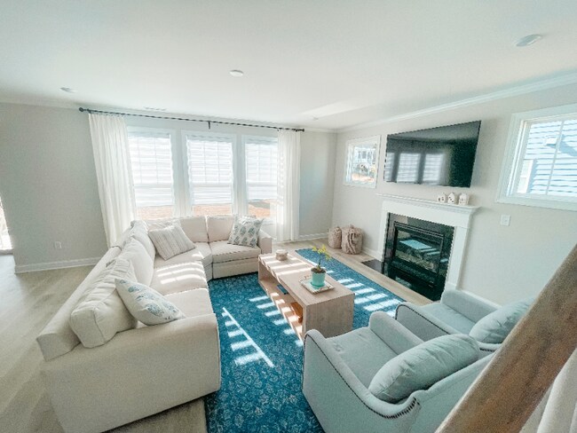 Foto del edificio - 121 Sweet Briar Ln