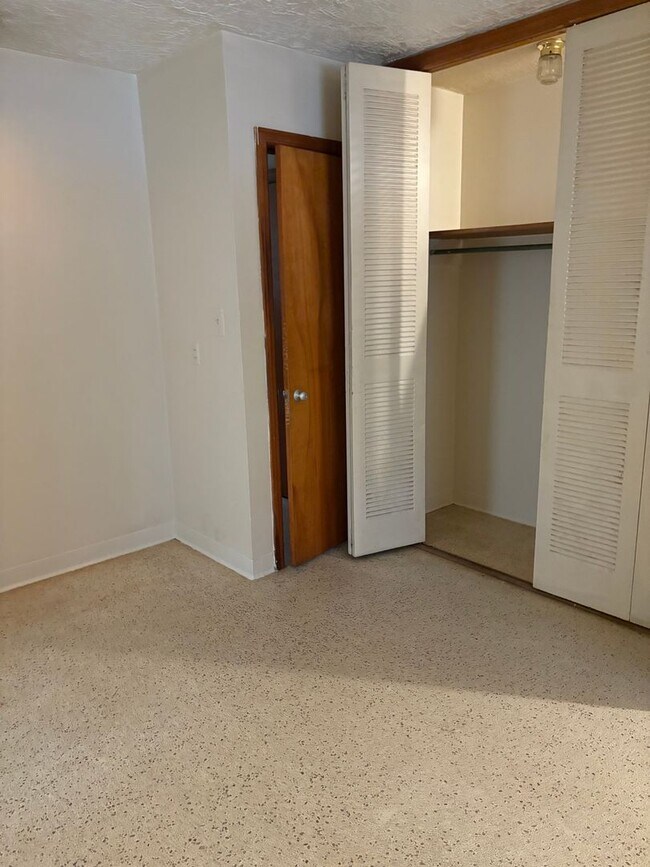 Foto del edificio - 1512 N Davis St