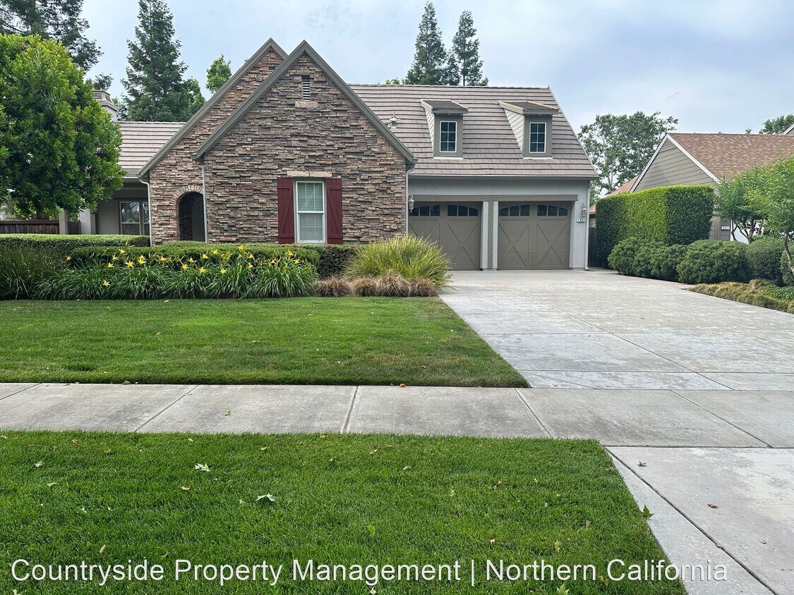 Primary Photo - 3 br, 3.5 bath House - 1993 Fairway Oaks D...