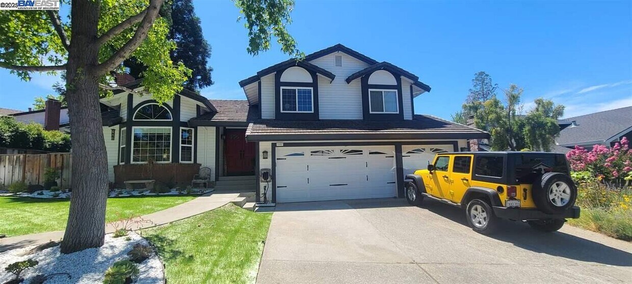 Primary Photo - 1127 Mataro Ct
