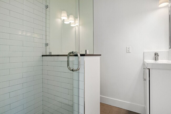 Foto del edificio - Pacific Apartment Homes