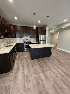 Foto del edificio - 1145 Maple Ave