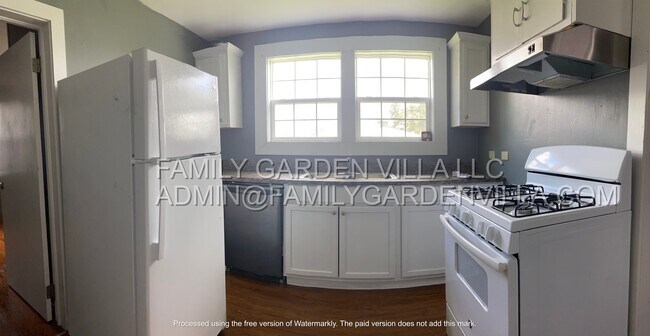 Foto del edificio - 1836A Ridgefield Ave