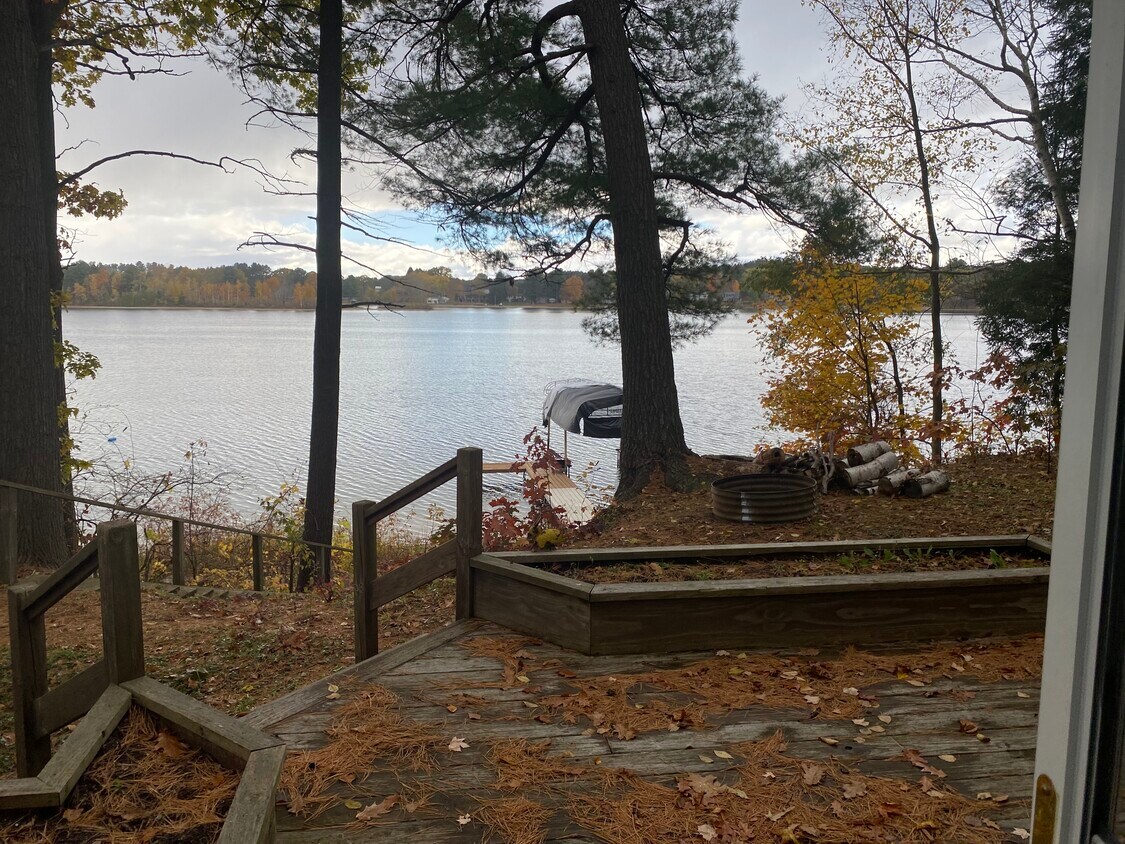 Primary Photo - 1431 Lake Dr