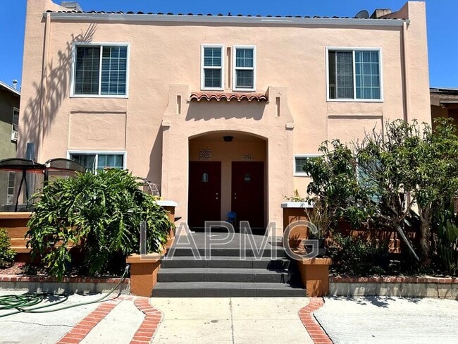 Building Photo - 1536 4th Ave