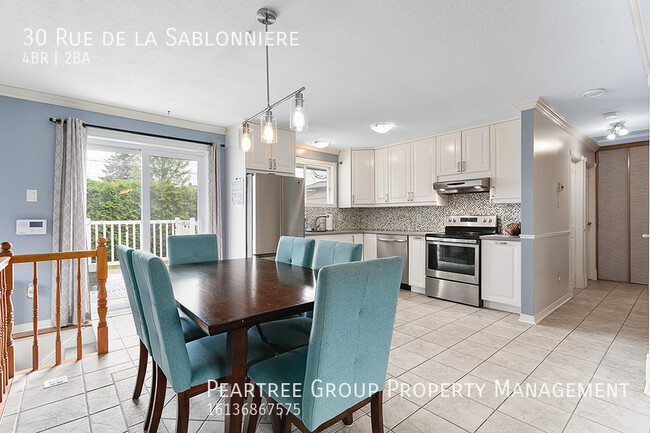 Photo du bâtiment - Superb Sablonniere--4 Bedroom Home for Rent