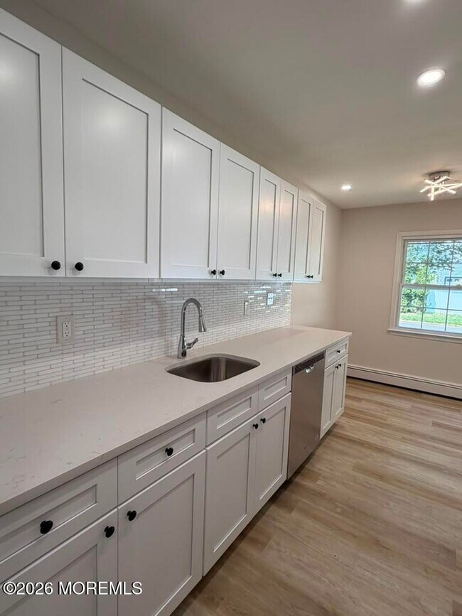 Building Photo - 48 Stonehurst Blvd