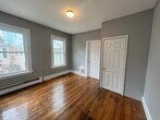 Foto principal - 129 Pleasant St