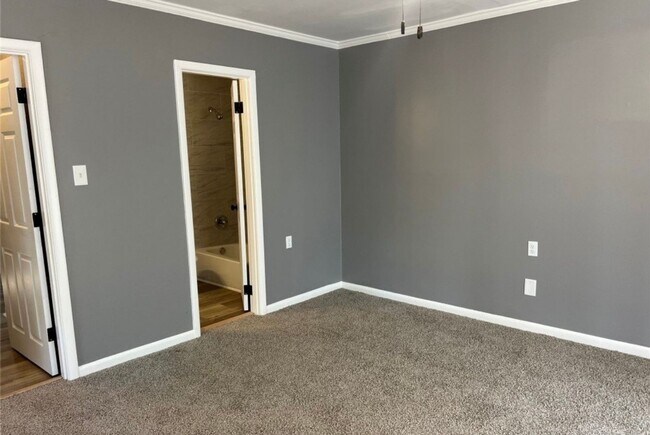 Foto del edificio - 4 Bedrooms | 2 Bathrooms | Section 8 Friendly