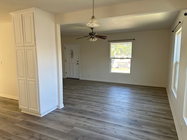 Living Room - 19912 Saticoy St