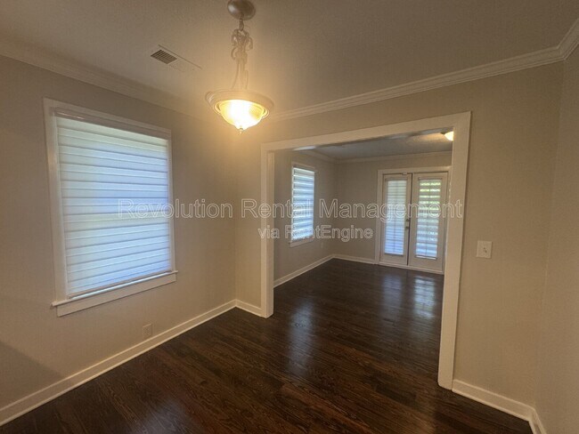 Building Photo - 380 Chattahoochee St