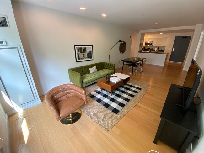 Foto del edificio - 108 E Brookline St