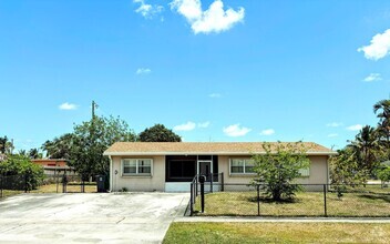Building Photo - 4937 Tortuga Dr