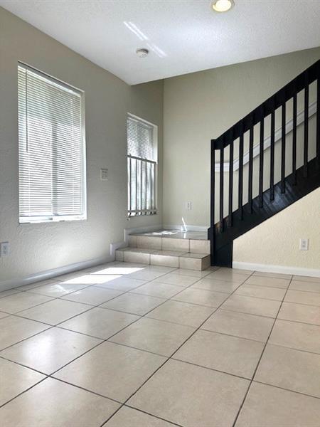 Foto del edificio - 5912 Pierce St