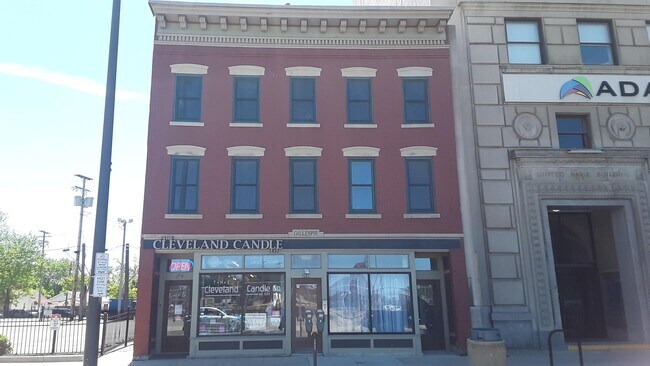 Building Photo - 2030 W 25th St