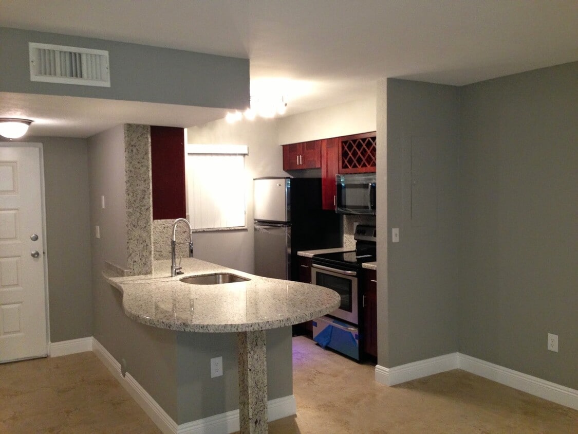 Photo - 2850 N Oakland Forest Dr (Oakland Park, FL)