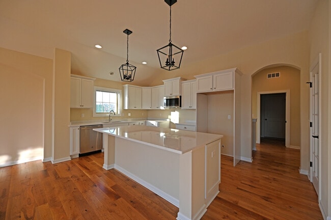 Building Photo - 1617 Belmont Ln