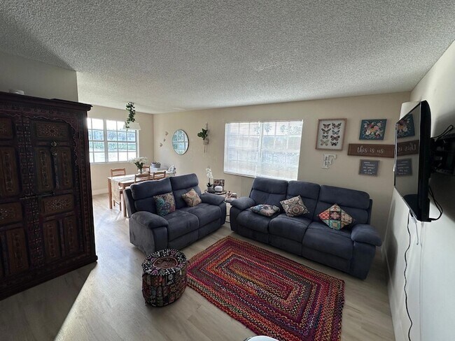 Foto del edificio - 365 SW 86th Ave