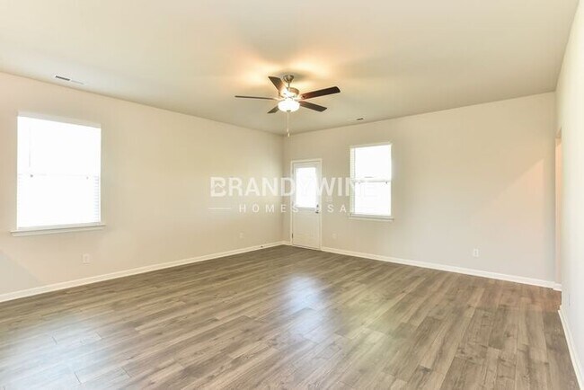 Building Photo - Move in by 4/30/2023 and get ONE MONTH FREE!!