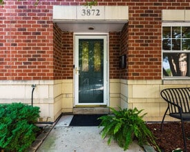 Building Photo - 3872 N Milwaukee Ave