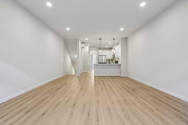 Área de estar - 14707 87th Ave SE