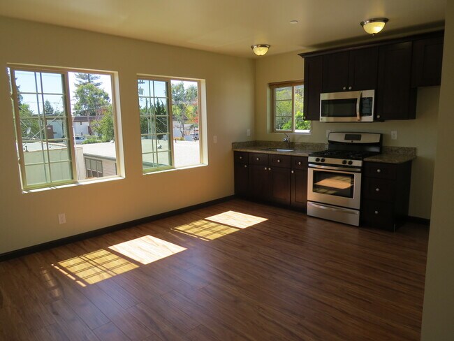 Foto del edificio - 1160 Murray Ave.