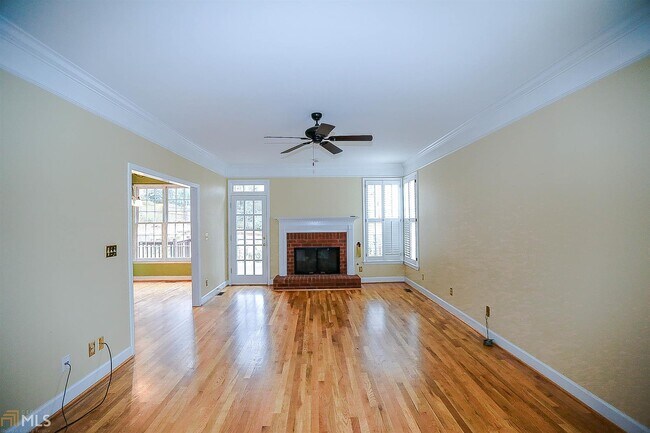 Building Photo - 3115 Oak Hampton Way