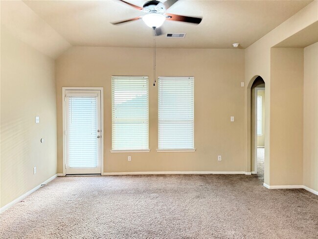 Foto del edificio - 21907 Cascade Hollow Ln