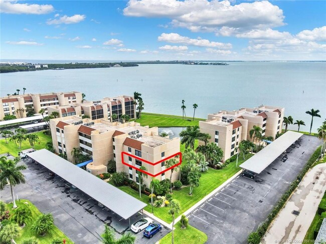 Foto del edificio - 3392 NE Causeway Blvd