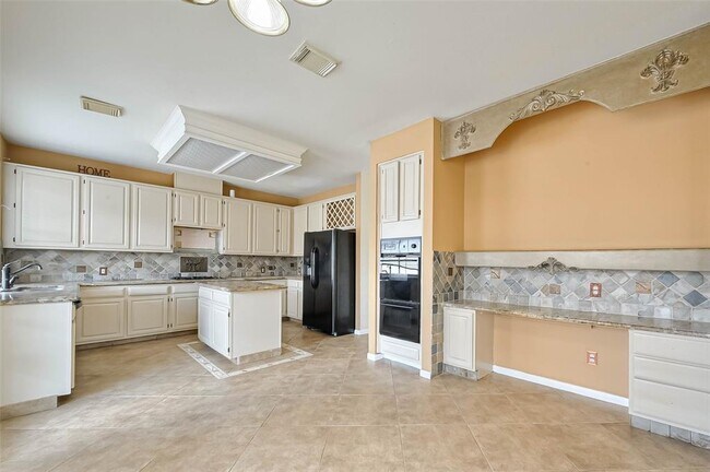 Foto del edificio - 4914 Bend Ct