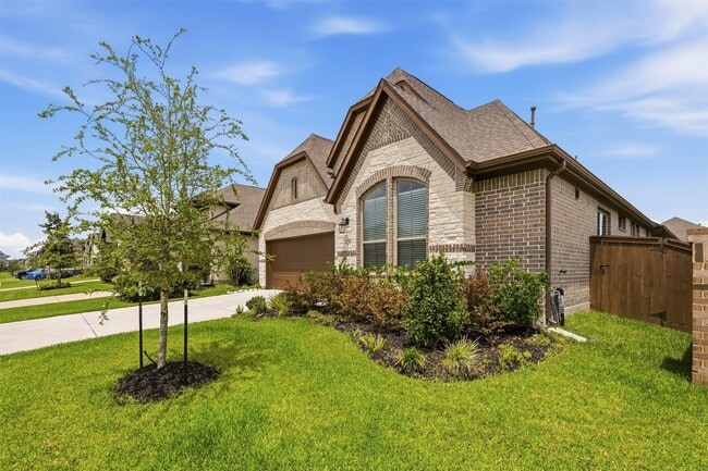 Building Photo - 430 Rita Blanca Dr