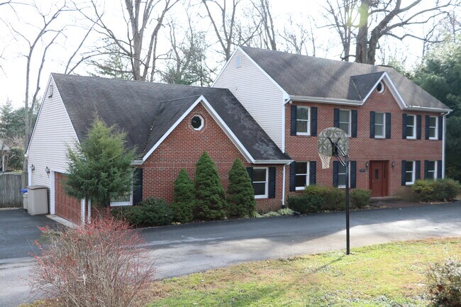 Building Photo - 11915 Harmony Lane