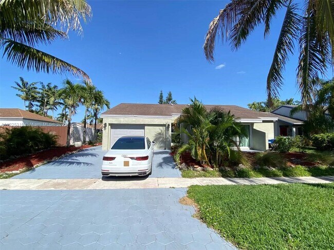 Building Photo - 520 SW 167th Terrace