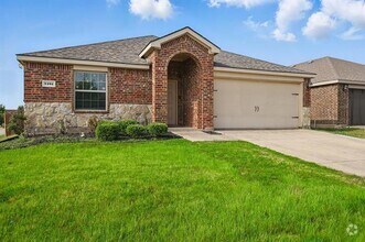 Building Photo - 1101 Roman Dr