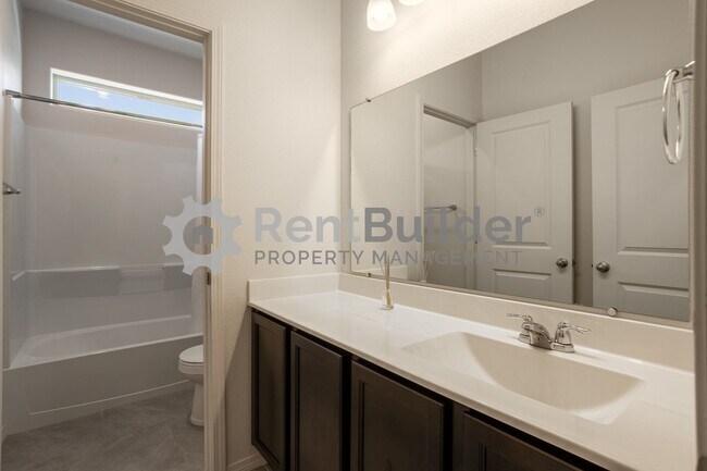 Foto del edificio - CALL US TODAY AT (505) 808-6467 TO SCHEDUL...