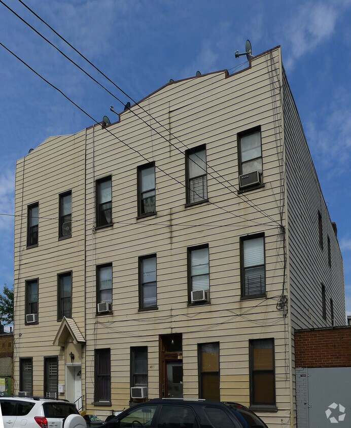 Building Photo - 1611 Jefferson Ave