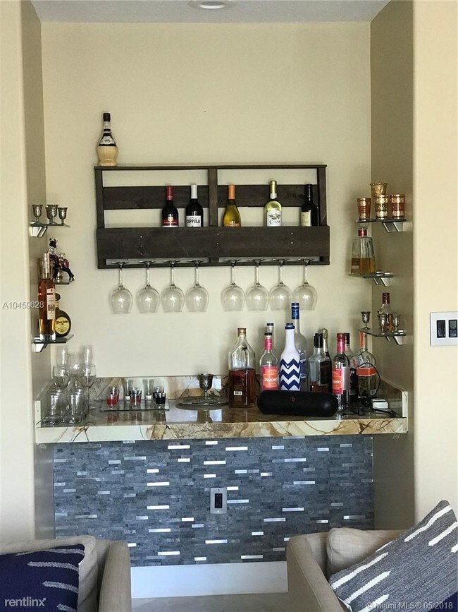 Building Photo - 4 br, 4.5 bath House - Aventura Lakes