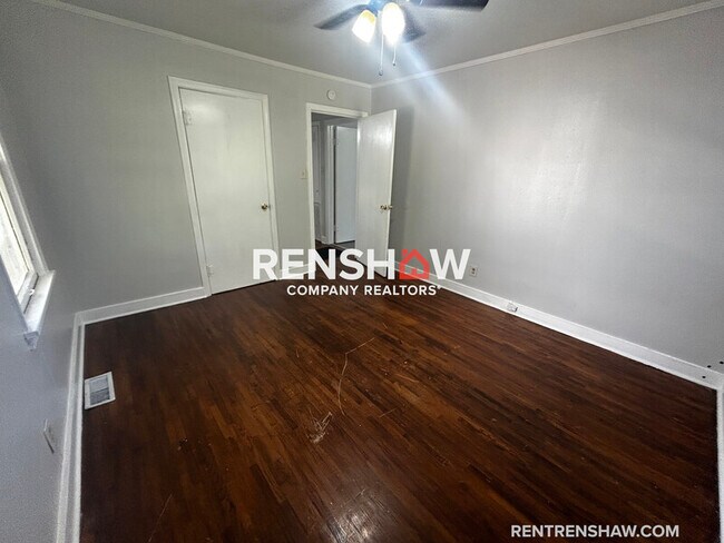 Foto del edificio - 2615 E Mitchell St