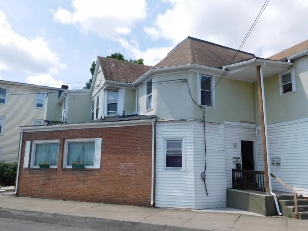Building Photo - 138 Beethoven
