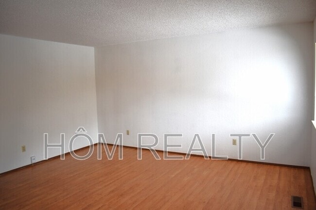 Building Photo - 290 Talus Way