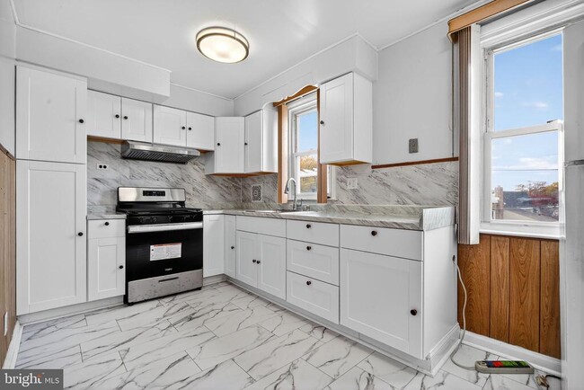 Foto del edificio - 9050 Convent Ave