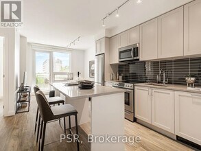 Building Photo - 71 Redpath Ave