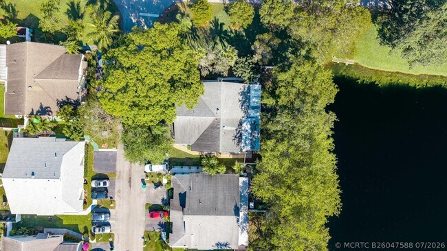 Building Photo - 11110 SW 9th Pl