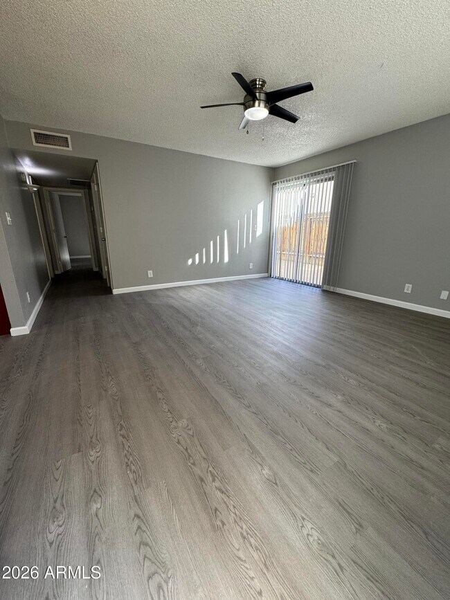 Foto del edificio - 6527 N 67th Ave