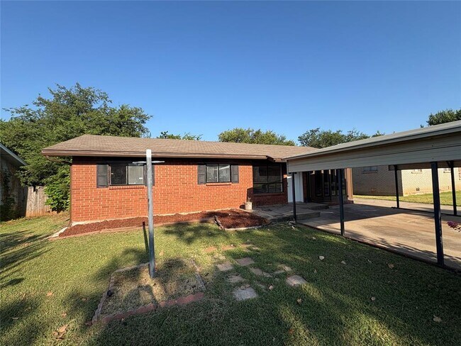 Foto del edificio - 2605 Queensbury Rd