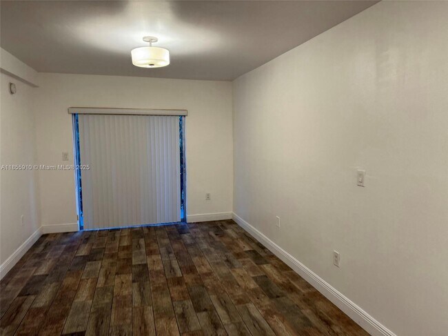 Foto del edificio - 1478 NW 1st St