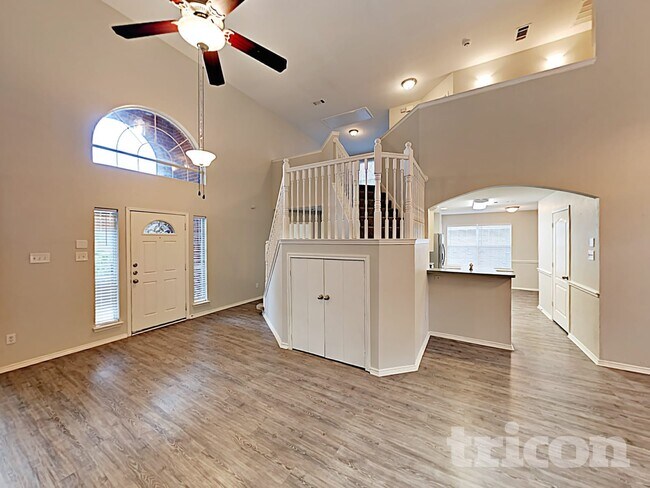 Foto del edificio - 1028 Glencrest Dr